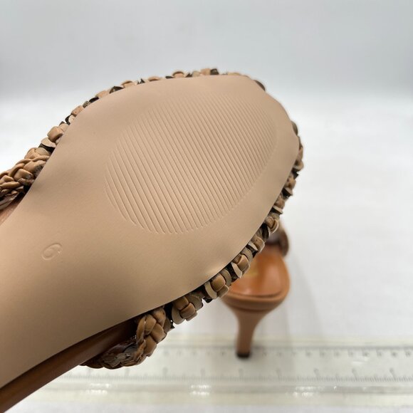 Elegant Tan Woven Sandals - Picture 6 of 8